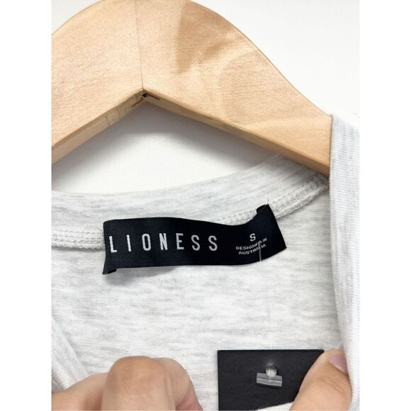Lioness Drawstring Crop Top Size Small Light Gray Crewneck Short Sleeve Tee NEW - Picture 6 of 9